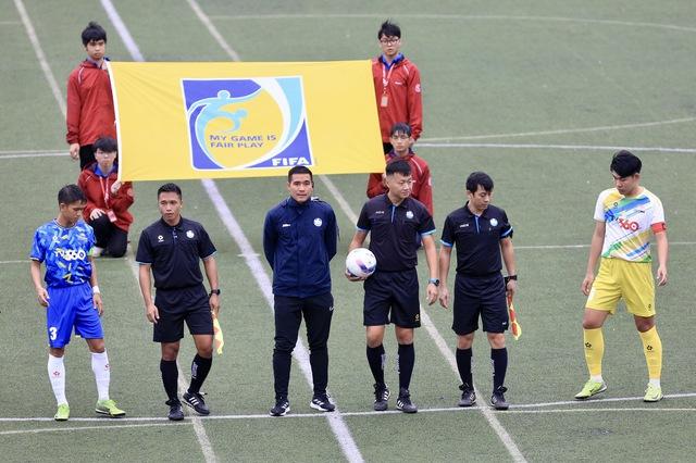 Nhiều trọng tài FIFA và V-League cầm còi, bóng đá sinh viên nâng tầm đẳng cấp- Ảnh 1. Nhiều trọng tài FIFA và V-League cầm còi, bóng đá sinh viên nâng tầm đẳng cấp- Ảnh 1.