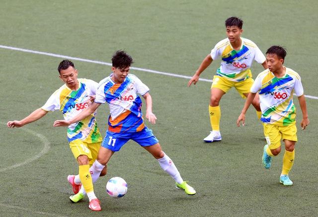 Nhiều trọng tài FIFA và V-League cầm còi, bóng đá sinh viên nâng tầm đẳng cấp- Ảnh 6. Nhiều trọng tài FIFA và V-League cầm còi, bóng đá sinh viên nâng tầm đẳng cấp- Ảnh 6.