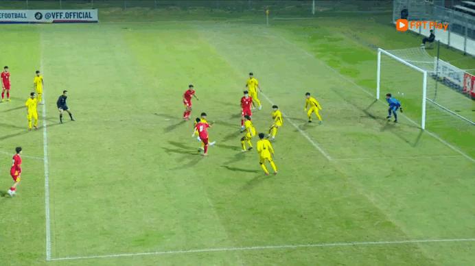 Thắng đậm Malaysia, U.17 Việt Nam lập kỳ tích giành vé đi châu Á: VFF thưởng nóng 600 triệu đồng- Ảnh 3. Thắng đậm Malaysia, U.17 Việt Nam lập kỳ tích giành vé đi châu Á: VFF thưởng nóng 600 triệu đồng- Ảnh 3.