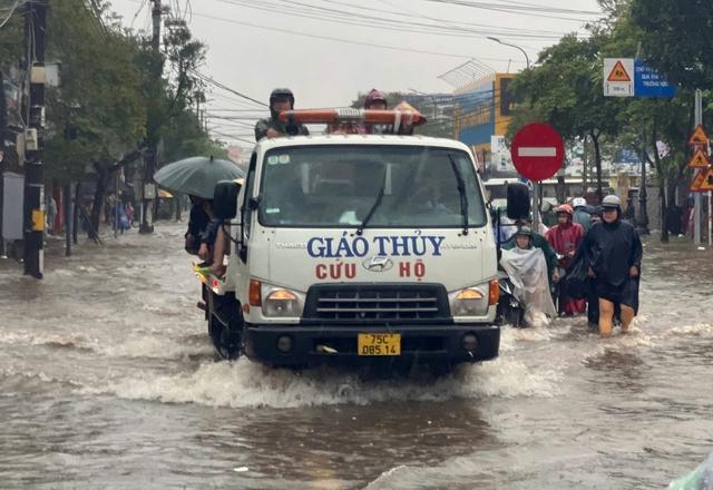 ngập lụt ở TP.Huế - Ảnh 7. ngập lụt ở TP.Huế - Ảnh 7.