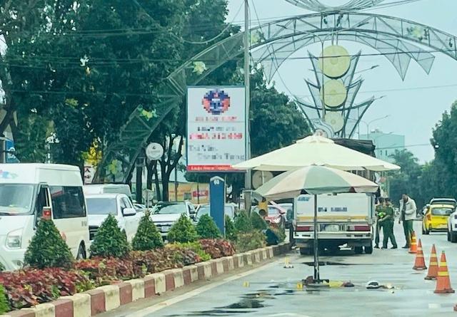 Tai nạn giao thông tại Pleiku, hai ông cháu tử vong dưới gầm xe tải. - Ảnh 1.