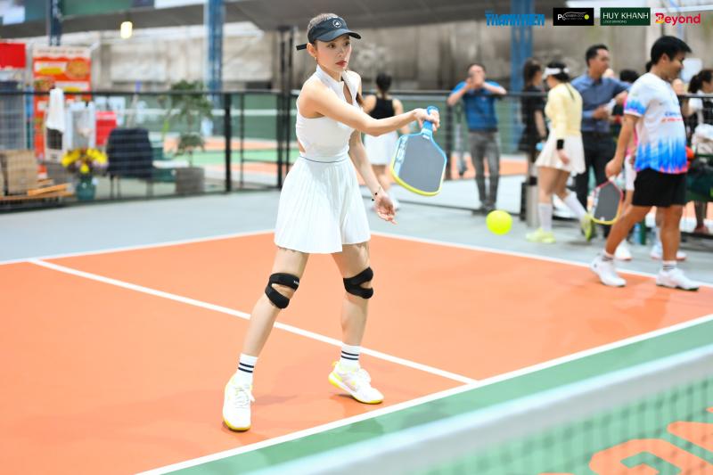 Ca sĩ Minh Hằng rạng rỡ trên sân pickleball- Ảnh 2.