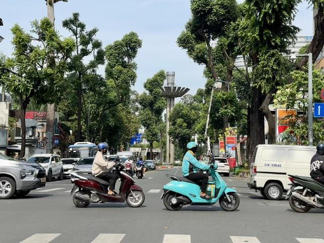 TP.HCM hôm nay lạnh sâu, kéo dài đến bao giờ?
- Ảnh 1. TP.HCM hôm nay lạnh sâu, kéo dài đến bao giờ?
- Ảnh 1.