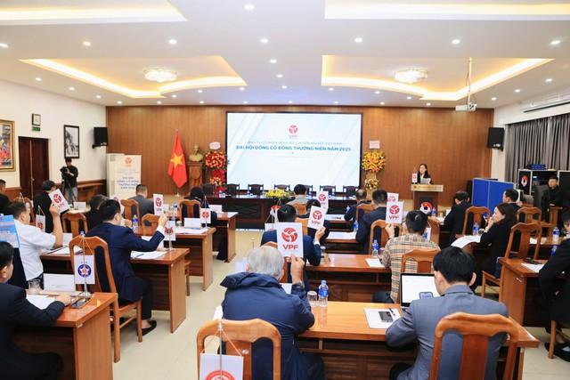 VPF doanh thu khấm khá, tài chính ổn định: Các CLB được thêm tiền, bóng đá Việt Nam phấn khởi- Ảnh 3. VPF doanh thu khấm khá, tài chính ổn định: Các CLB được thêm tiền, bóng đá Việt Nam phấn khởi- Ảnh 3.
