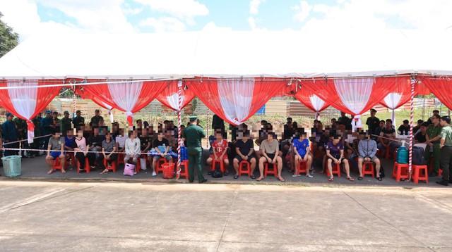 Lời kể rùng rợn của người Việt Nam thoát bẫy 'việc nhẹ lương cao' ở Campuchia- Ảnh 4. Lời kể rùng rợn của người Việt Nam thoát bẫy 'việc nhẹ lương cao' ở Campuchia- Ảnh 4.