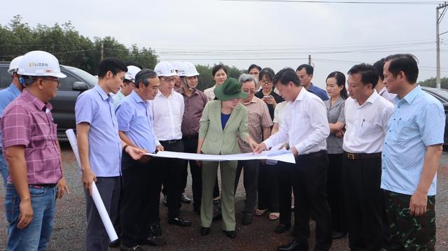 Cao tốc Gia Nghĩa - Chơn Thành thi công cầm chừng do chờ mặt bằng, thiếu vật liệu- Ảnh 7. Cao tốc Gia Nghĩa - Chơn Thành thi công cầm chừng do chờ mặt bằng, thiếu vật liệu- Ảnh 7.