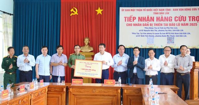 Đồng Nai hỗ trợ Đắk Lắk 13,7 tỉ Đồng khắc phục hậu quả lũ lịch sử - Ảnh 2. Đồng Nai hỗ trợ Đắk Lắk 13,7 tỉ Đồng khắc phục hậu quả lũ lịch sử - Ảnh 2.