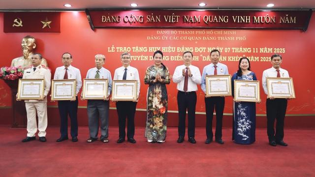 TP.HCM: Tuyên dương cá nhân, tập thể điển hình trong phong trào thi đua 'Dân vận khéo' - Ảnh 1.