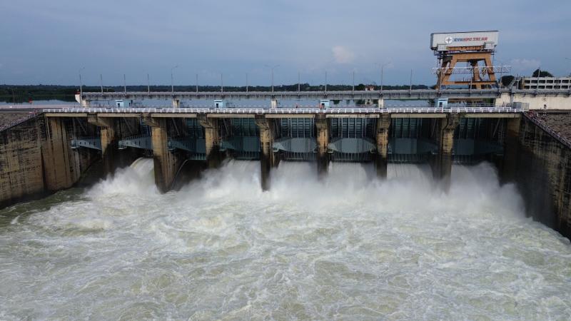 Thủy điện ở Đồng Nai xả lũ, thác Trị An hồi sinh- Ảnh 5. Thủy điện ở Đồng Nai xả lũ, thác Trị An hồi sinh- Ảnh 5.