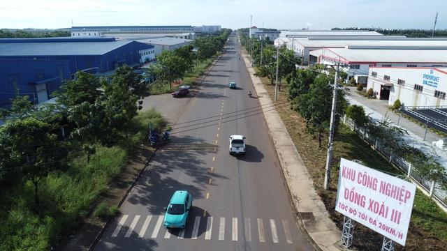Biển báo 20 km/giờ ở Đồng Nai, tài xế than 'không chạy được'- Ảnh 8. Biển báo 20 km/giờ ở Đồng Nai, tài xế than 'không chạy được'- Ảnh 8.
