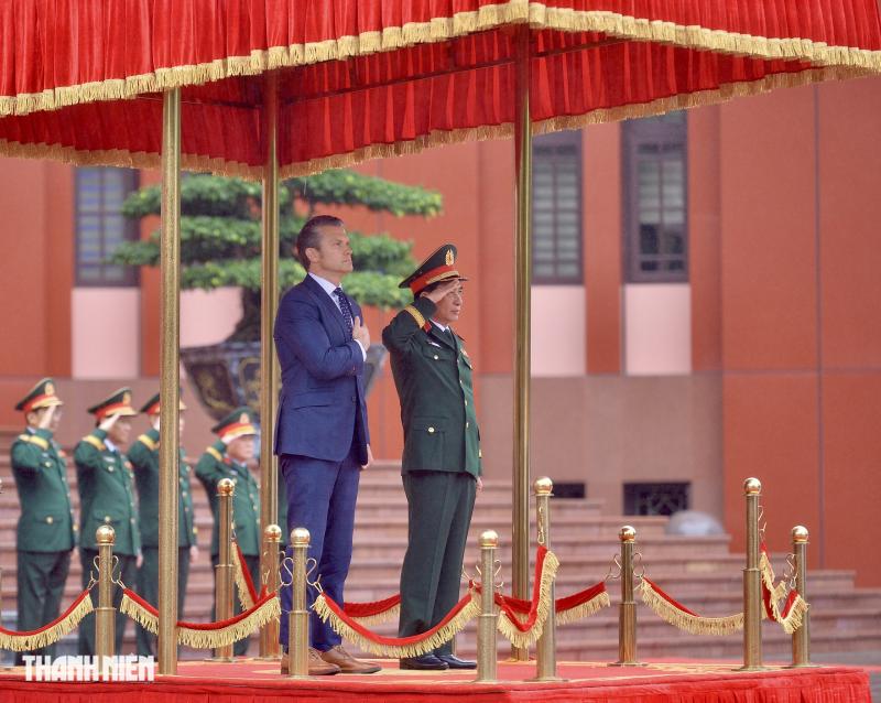 Đại tướng Phan Văn Giang hội đàm với Bộ trưởng Bộ Chiến tranh Mỹ- Ảnh 4. Đại tướng Phan Văn Giang hội đàm với Bộ trưởng Bộ Chiến tranh Mỹ- Ảnh 4.