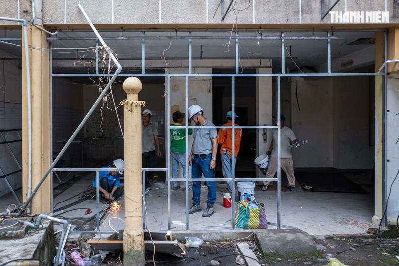 TP.HCM tất bật dọn 'đất vàng' để xây công viên và đài tưởng niệm nạn nhân Covid-19- Ảnh 4. TP.HCM tất bật dọn 'đất vàng' để xây công viên và đài tưởng niệm nạn nhân Covid-19- Ảnh 4.