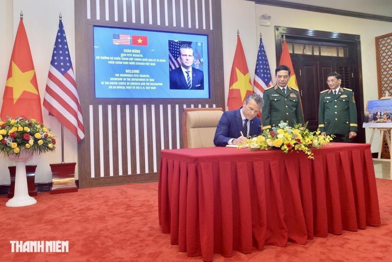 Đại tướng Phan Văn Giang hội đàm với Bộ trưởng Bộ Chiến tranh Mỹ- Ảnh 8. Đại tướng Phan Văn Giang hội đàm với Bộ trưởng Bộ Chiến tranh Mỹ- Ảnh 8.