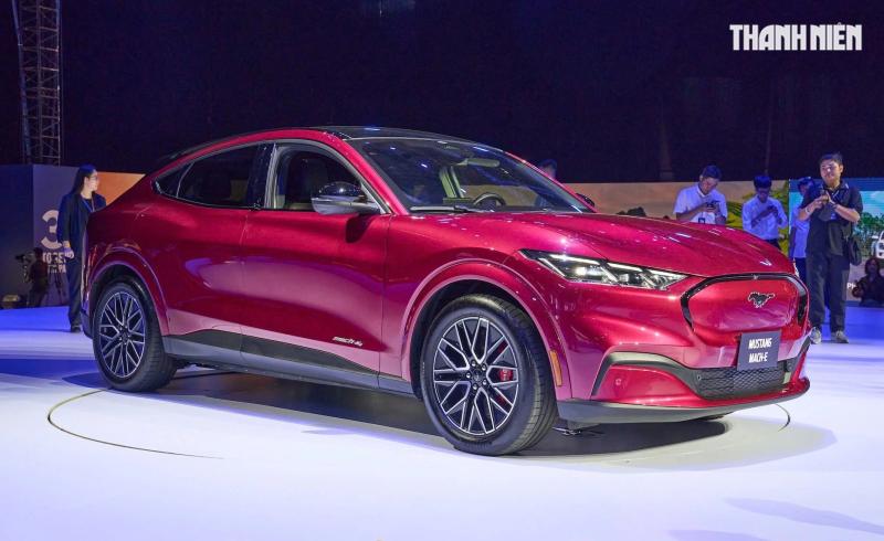 Chưa kịp đến tay khách Việt, ô tô điện Ford Mustang Mach-E dính lỗi, phải triệu hồi - Ảnh 1.