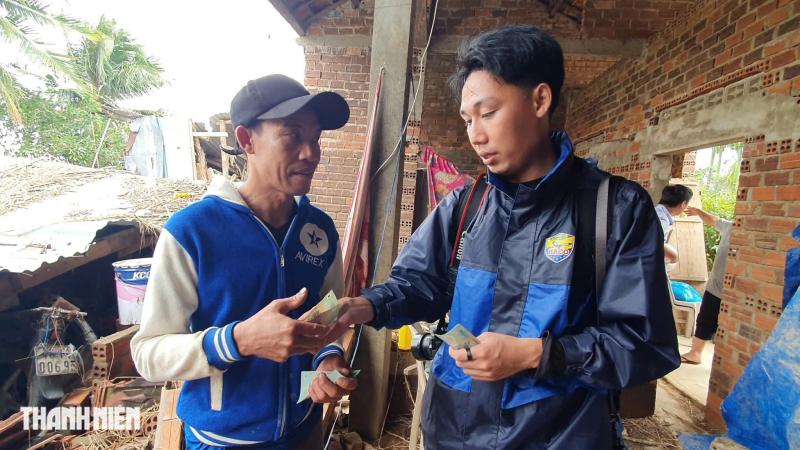 Rốn lũ hòa Thịnh tan hoang và những bàn tay nghĩa tình giúp người dân vực dậy - Ảnh 5. Rốn lũ hòa Thịnh tan hoang và những bàn tay nghĩa tình giúp người dân vực dậy - Ảnh 5.