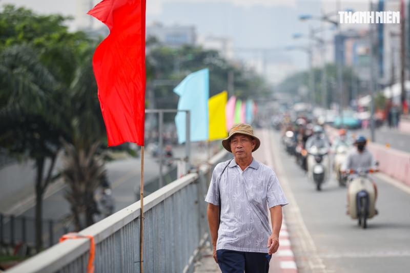 Cầu Bình Triệu 1 chính thức thông xe sau khi nâng tĩnh không lên hơn 1 mét- Ảnh 10. Cầu Bình Triệu 1 chính thức thông xe sau khi nâng tĩnh không lên hơn 1 mét- Ảnh 10.