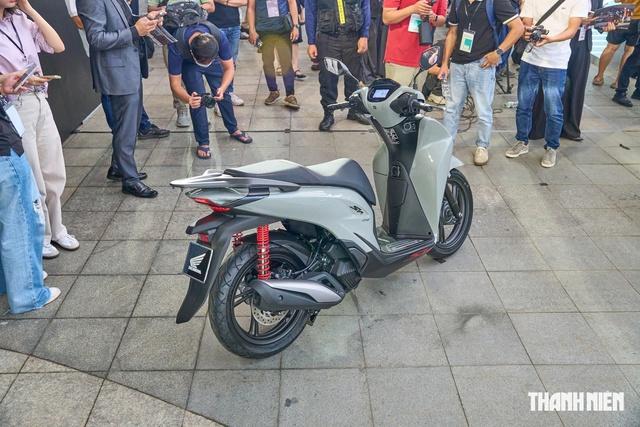 Honda SH và Air Blade mới bán tại Việt Nam, khởi điểm từ 42 và 78 triệu - Ảnh 9.