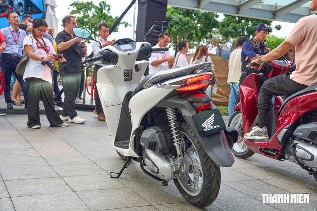 Honda SH và Air Blade mới bán tại Việt Nam, khởi điểm từ 42 và 78 triệu - Ảnh 11.