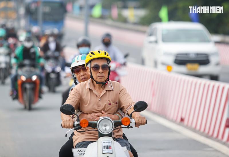 Cầu Bình Triệu 1 chính thức thông xe sau khi nâng tĩnh không lên hơn 1 mét- Ảnh 9. Cầu Bình Triệu 1 chính thức thông xe sau khi nâng tĩnh không lên hơn 1 mét- Ảnh 9.
