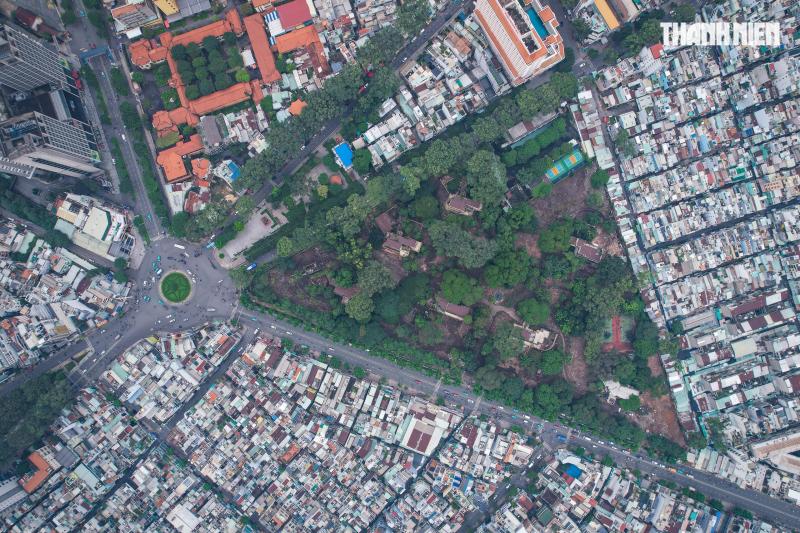 TP.HCM tất bật dọn 'đất vàng' để xây công viên và đài tưởng niệm nạn nhân Covid-19- Ảnh 13. TP.HCM tất bật dọn 'đất vàng' để xây công viên và đài tưởng niệm nạn nhân Covid-19- Ảnh 13.