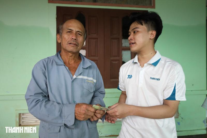 Rốn lũ hòa Thịnh tan hoang và những bàn tay nghĩa tình giúp người dân vực dậy - Ảnh 4. Rốn lũ hòa Thịnh tan hoang và những bàn tay nghĩa tình giúp người dân vực dậy - Ảnh 4.