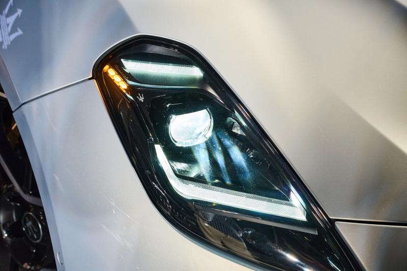 Xe mui trần hạng sang Maserati GranCabrio Folgore giá hơn 13,3 tỉ đồng - Ảnh 4.