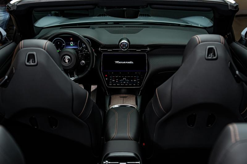 Xe mui trần hạng sang Maserati GranCabrio Folgore giá hơn 13,3 tỉ đồng - Ảnh 6.