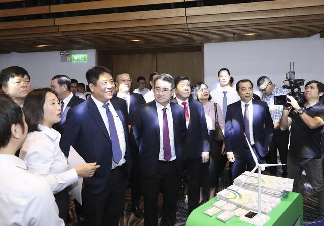 Triển lãm công nghệ quy mô lớn nhất từ trước đến nay của ngành điện Việt Nam- Ảnh 1. Triển lãm công nghệ quy mô lớn nhất từ trước đến nay của ngành điện Việt Nam- Ảnh 1.