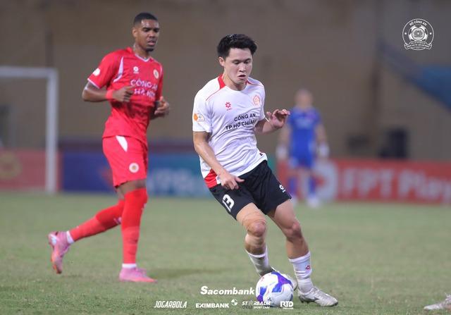 Tân binh đội tuyển Việt Nam Khổng Minh Gia Bảo: Nhân tố 'sốc' của CLB CA TP.HCM, là ai?- Ảnh 2.