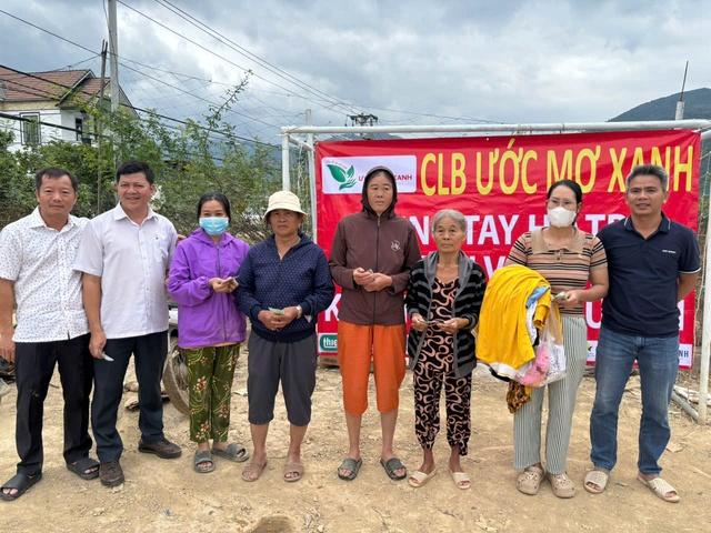 CLB Ước mơ xanh mang Hơi ấm đến bà con vùng lũ khánh hòa và Đắk Lắk - Ảnh 3. CLB Ước mơ xanh mang Hơi ấm đến bà con vùng lũ khánh hòa và Đắk Lắk - Ảnh 3.
