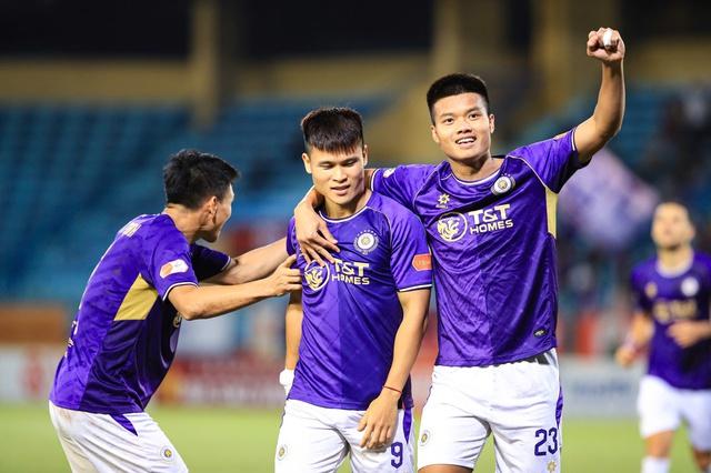 CLB Hà Nội chơi hay: HLV Harry Kewell tặng quà vô giá cho đội tuyển Việt Nam- Ảnh 1. CLB Hà Nội chơi hay: HLV Harry Kewell tặng quà vô giá cho đội tuyển Việt Nam- Ảnh 1.