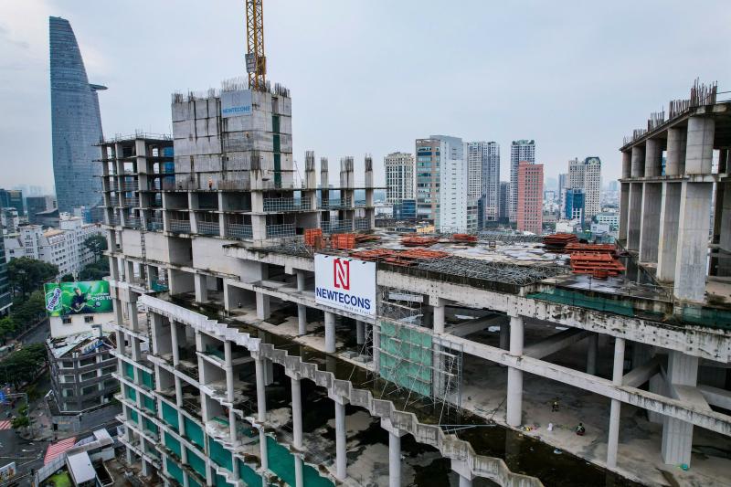 TP.HCM: Cần cẩu 'đứng gác' 3 năm dự án tứ giác Bến Thành, vì sao chưa tháo?- Ảnh 5. TP.HCM: Cần cẩu 'đứng gác' 3 năm dự án tứ giác Bến Thành, vì sao chưa tháo?- Ảnh 5.