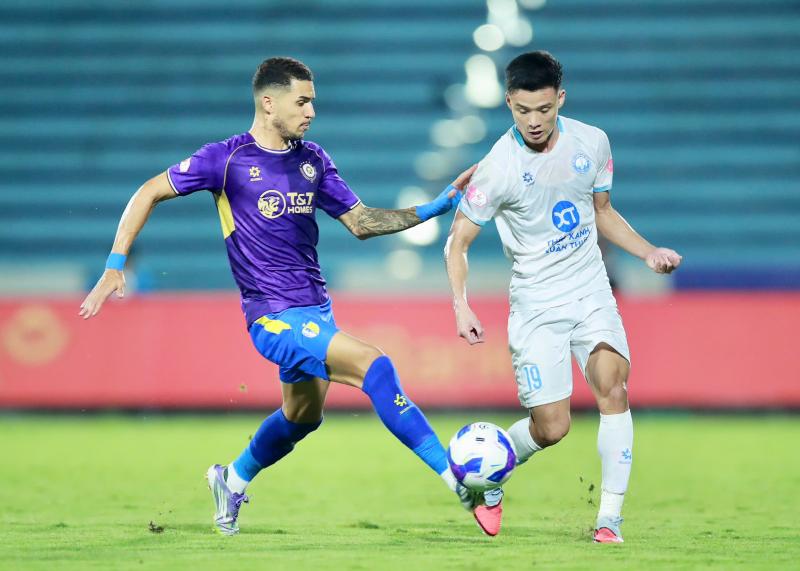 Bảng xếp hạng V-League mới nhất: CLB CAHN bùng nổ tốp đầu, Nam Định và HAGL đua trụ hạng?- Ảnh 1. Bảng xếp hạng V-League mới nhất: CLB CAHN bùng nổ tốp đầu, Nam Định và HAGL đua trụ hạng?- Ảnh 1.