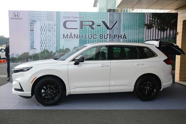 Sắp chuyển sang lắp ráp, Honda CR-V e:HEV nhập Thái Lan bán ‘kèm lạc’ 80 triệu đồng- Ảnh 1. Sắp chuyển sang lắp ráp, Honda CR-V e:HEV nhập Thái Lan bán ‘kèm lạc’ 80 triệu đồng- Ảnh 1.