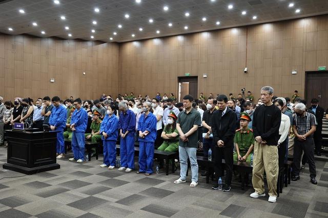 Luật sư đánh bạc xin được ghi nhận khi vận động 2 bị cáo ra trình diện- Ảnh 1. Luật sư đánh bạc xin được ghi nhận khi vận động 2 bị cáo ra trình diện- Ảnh 1.