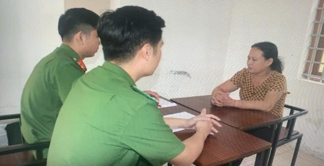 Hưng Yên: Bắt người phụ nữ làm nghề bốc mộ lừa 3 người gần 5 tỉ đồng- Ảnh 1. Hưng Yên: Bắt người phụ nữ làm nghề bốc mộ lừa 3 người gần 5 tỉ đồng- Ảnh 1.