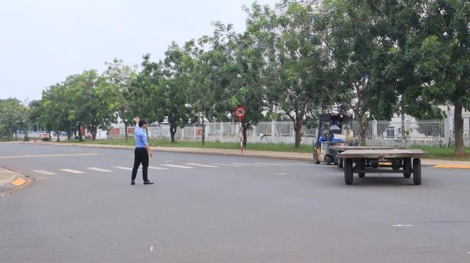 Biển báo 20 km/giờ ở Đồng Nai, tài xế than 'không chạy được'- Ảnh 7. Biển báo 20 km/giờ ở Đồng Nai, tài xế than 'không chạy được'- Ảnh 7.