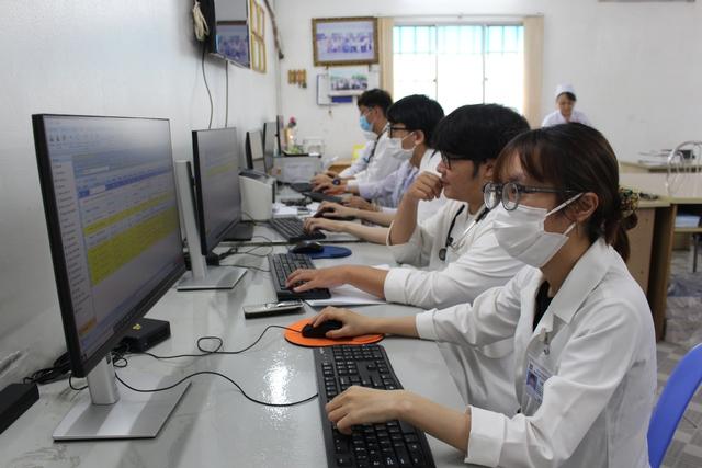 Chuyển đổi số y tế tại Bệnh viện Nguyễn Tri Phương: Hành trình 120 năm đổi mới - Ảnh 1. Chuyển đổi số y tế tại Bệnh viện Nguyễn Tri Phương: Hành trình 120 năm đổi mới - Ảnh 1.