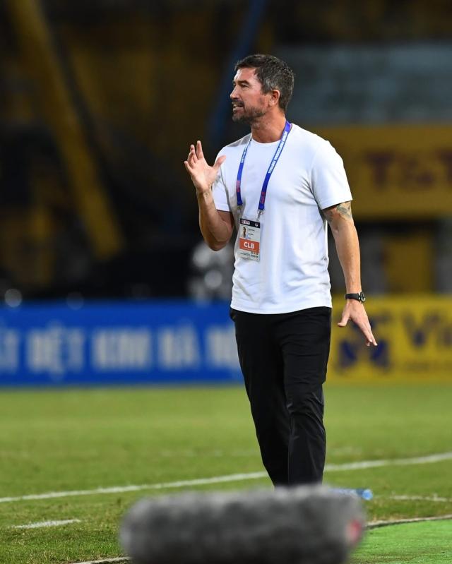 Làn gió trong lành mang tên Harry Kewell, CLB Hà Nội đang hồi sinh…
- Ảnh 6.