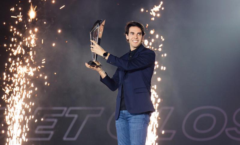 Kaka và Figo vinh danh nhà vô địch FC Pro Festival 2025- Ảnh 1. Kaka và Figo vinh danh nhà vô địch FC Pro Festival 2025- Ảnh 1.