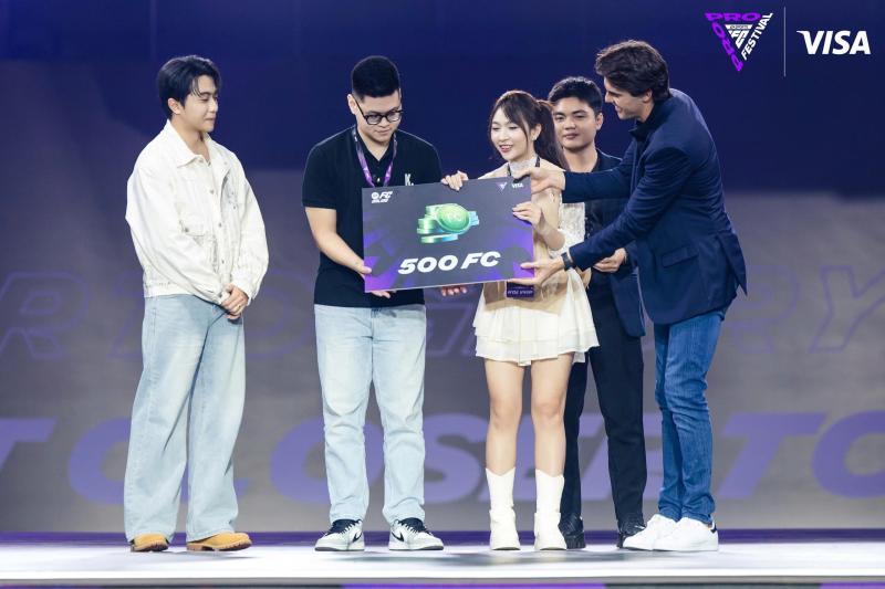 Kaka và Figo vinh danh nhà vô địch FC Pro Festival 2025- Ảnh 2. Kaka và Figo vinh danh nhà vô địch FC Pro Festival 2025- Ảnh 2.