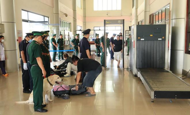 Tiếp nhận hơn 60 công dân Việt Nam chạy thoát khỏi cơ sở lừa đảo trực tuyến - Ảnh 5.