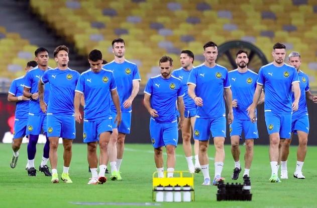 Núi tiền dùng để kiện FIFA, sao FAM không dùng vào việc khác có ích hơn? - Ảnh 2. Núi tiền dùng để kiện FIFA, sao FAM không dùng vào việc khác có ích hơn? - Ảnh 2.