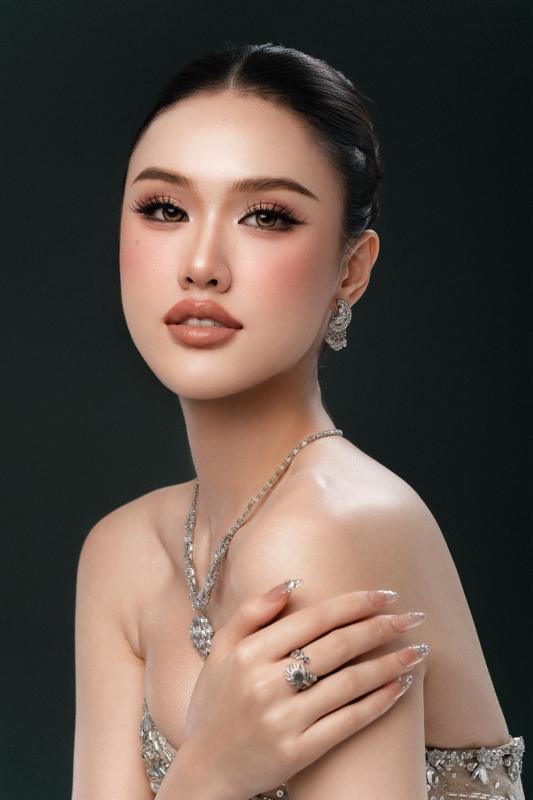 Nhan sắc mỹ nhân Việt vừa giành ngôi á hậu tại Hoa hậu Trái đất 2025 - Ảnh 8.