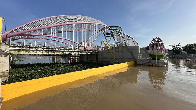 Giải quyết tình trạng ngập lụt tại Cần Thơ Trước thách thức triều cường gia tăng - Ảnh 2. Giải quyết tình trạng ngập lụt tại Cần Thơ Trước thách thức triều cường gia tăng - Ảnh 2.
