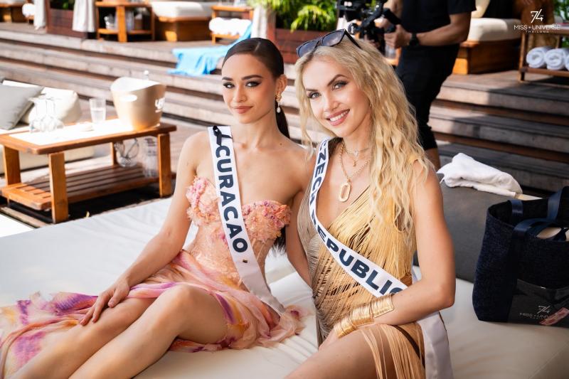 Hương Giang cùng dàn mỹ nhân Miss Universe khoe sắc nóng bỏng - Ảnh 12.