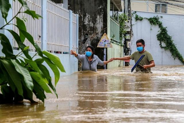 Khánh Hòa cảnh báo có nguy cơ cao xảy ra lũ quét, sạt lở và sụt lún - Ảnh 1.