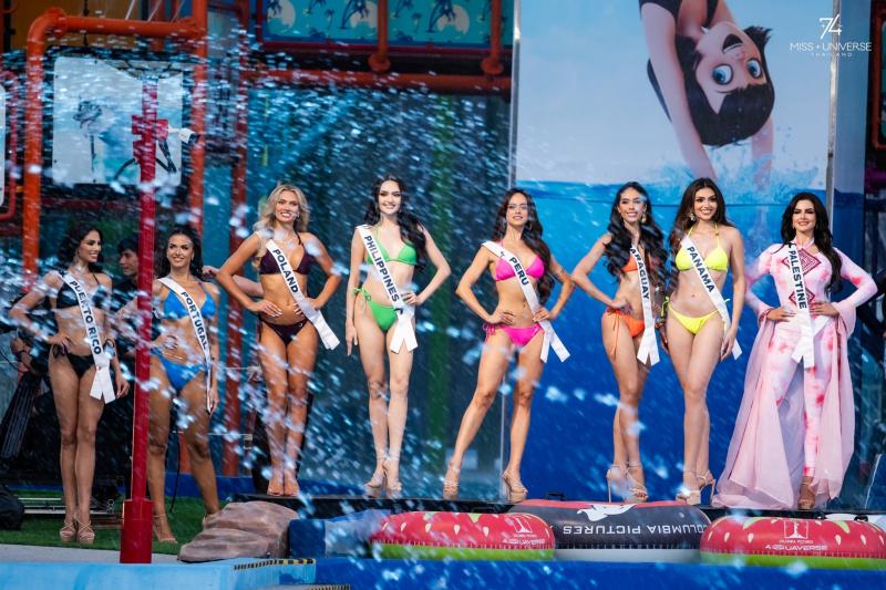 Hương Giang cùng dàn mỹ nhân Miss Universe trình diễn bikini bốc lửa - Ảnh 1. Hương Giang cùng dàn mỹ nhân Miss Universe trình diễn bikini bốc lửa - Ảnh 1.