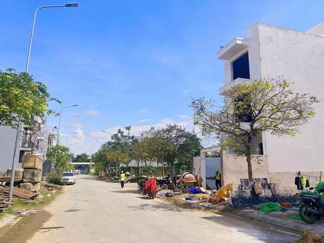 Hàng trăm dự án vẫn 'tắc' định giá đất- Ảnh 1. Hàng trăm dự án vẫn 'tắc' định giá đất- Ảnh 1.