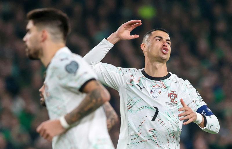 Cristiano Ronaldo và cơn ác mộng ở Dublin- Ảnh 1. Cristiano Ronaldo và cơn ác mộng ở Dublin- Ảnh 1.